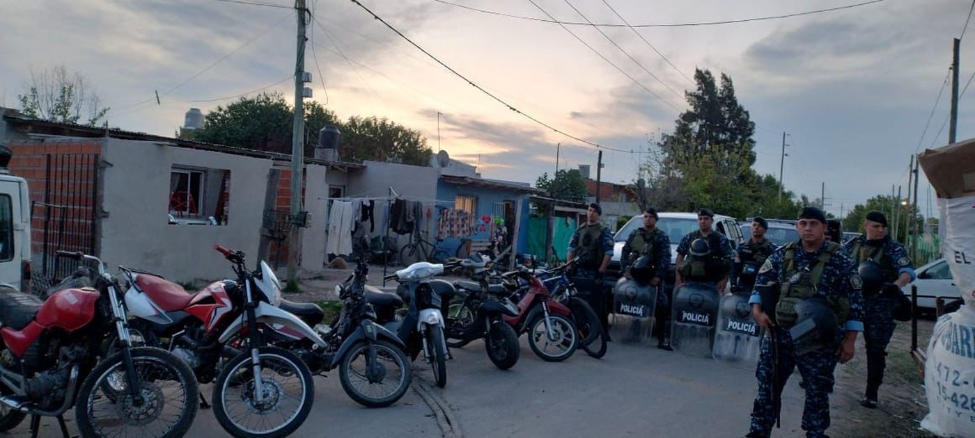 La Policía desarticuló un desarmadero de motos en La Plata