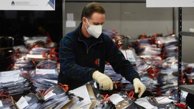 ¿a que hora estarian los resultados de las elecciones del proximo domingo?