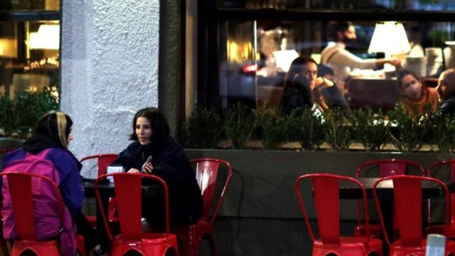 al aire libre o con aforo: los bares y restaurantes de la plata viven la nueva fase 3