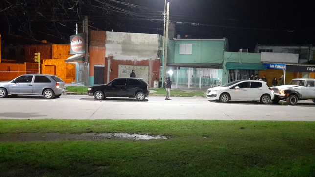 cuatro vehiculos chocaron en cadena y dos personas resultaron heridas