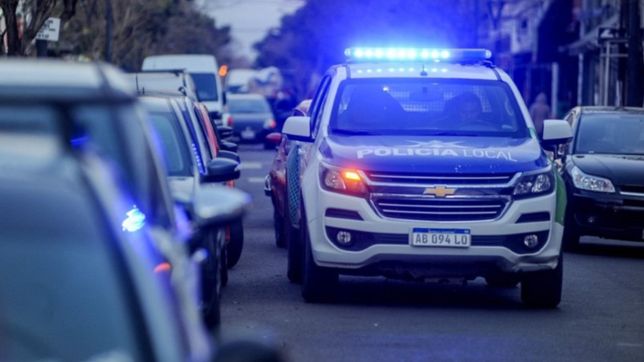 volvia de trabajar en bicicleta, lo encerraron dos ladrones en moto y lo asaltaron