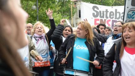 Provincia convocó a los docentes para volver a discutir las paritarias