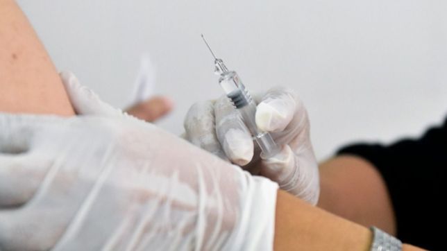 ¿donde se vacuna con horario extendido por la fuerte suba de casos de covid-19?