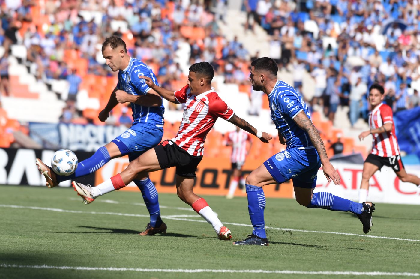 Estudiantes recibe a Godoy Cruz con el deber de ganar