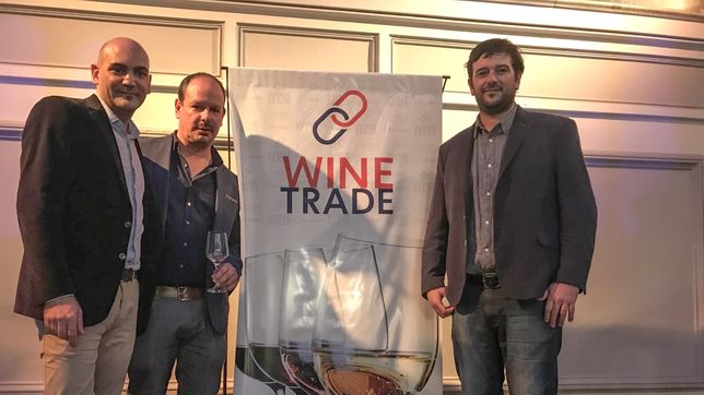 mas de mil personas asistieron a la feria del vino en la plata