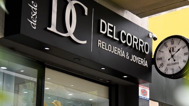 se hizo pasar por cliente en una joyeria de la plata soho y termino asaltandola