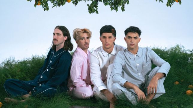 silvestre y la naranja llega al teatro opera de la plata con un nuevo disco bajo el brazo
