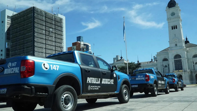 la plata recibira mas de 3.500 millones de pesos para compra de patrulleros y camaras