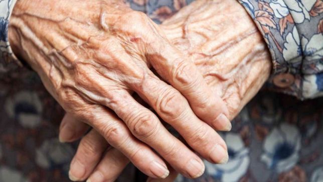 el trabajo de la unlp para asistir a los adultos mayores que estan solos en la cuarentena