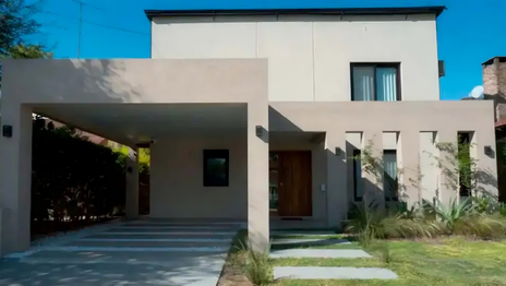 Pileta, parrilla y hasta una cascada: ¿cuáles son los cambios por los que pagó Adorni en su casa? Pileta, parrilla y hasta una cascada: ¿cuáles son los cambios por los que pagó Adorni en su casa?