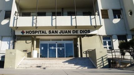 Un preso se escapó por la ventana del San Juan de Dios y lo detuvieron en la Estación