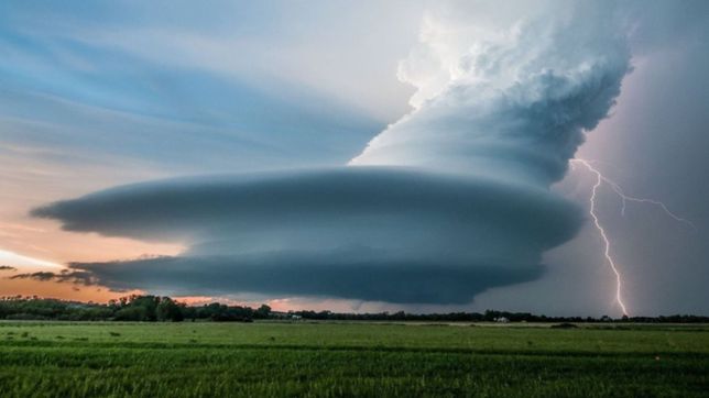 video: asi se forma una ?supercelda?, el tipo de tormenta que azoto a la plata