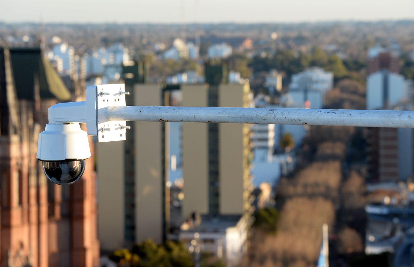 Quieren implementar un anillo digital para mejorar la seguridad en La Plata,  Berisso y Ensenada