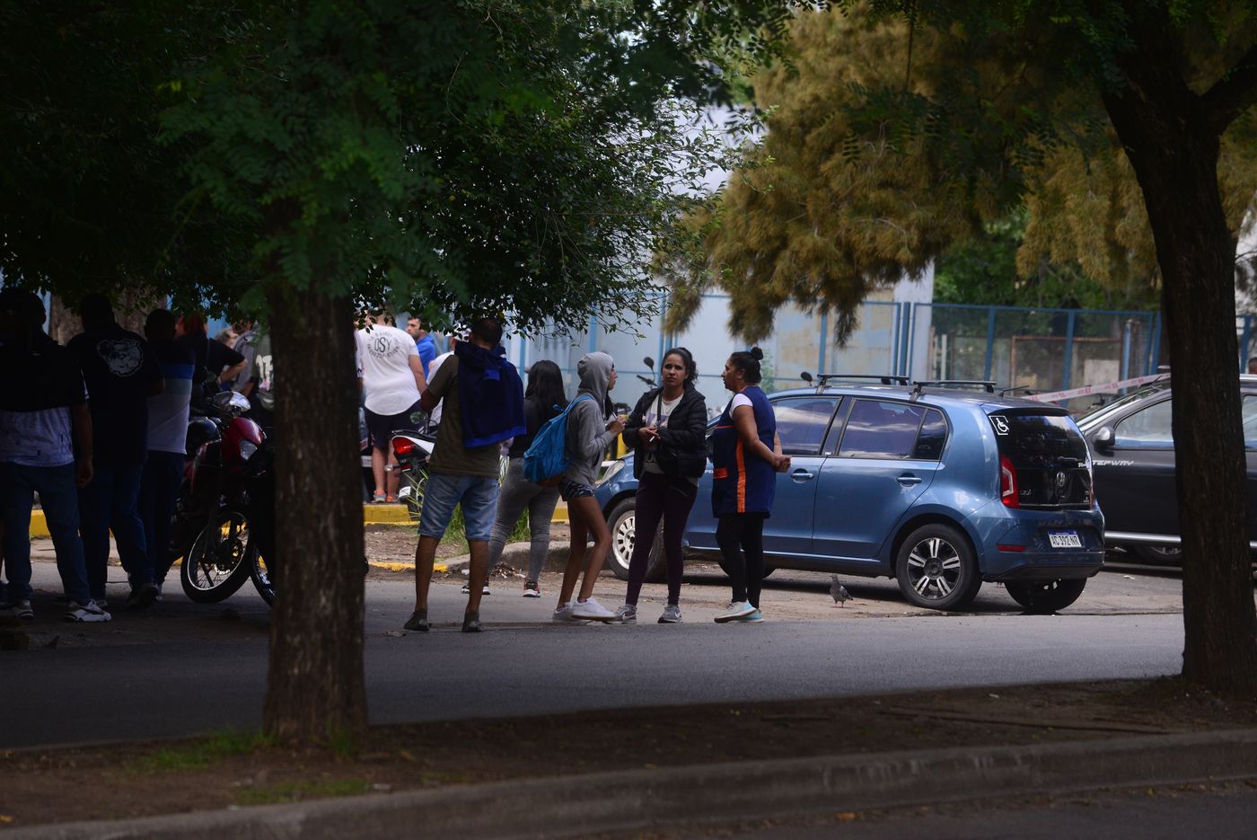 Enfrentamientos de la barra de gimnasia y la UOCRA en el Hospita del Gonnet (5).jpeg