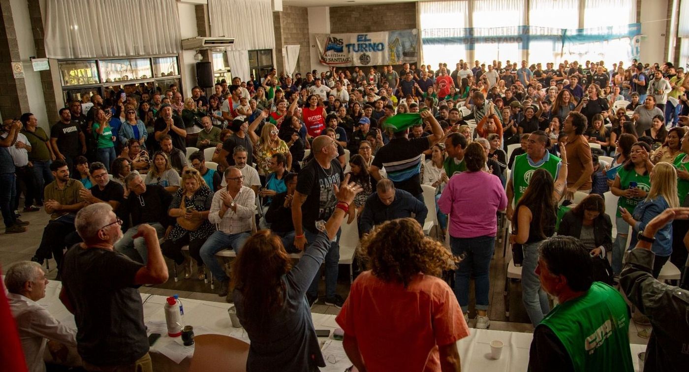 Plenario de sindicatos en Ensenada.jpg