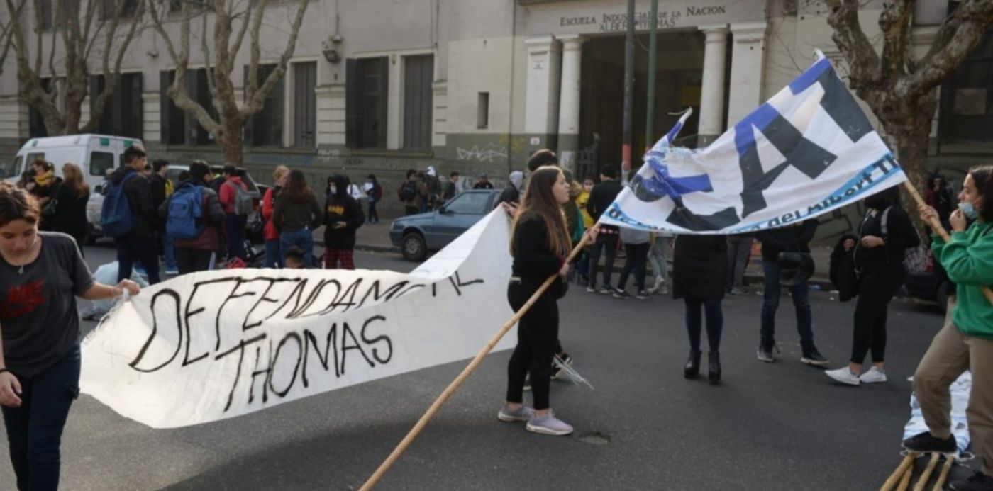 Abrazo al Albert Thomas