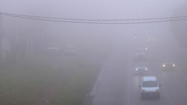 la plata amanecio cubierta de niebla en un martes fresco y con mucha humedad