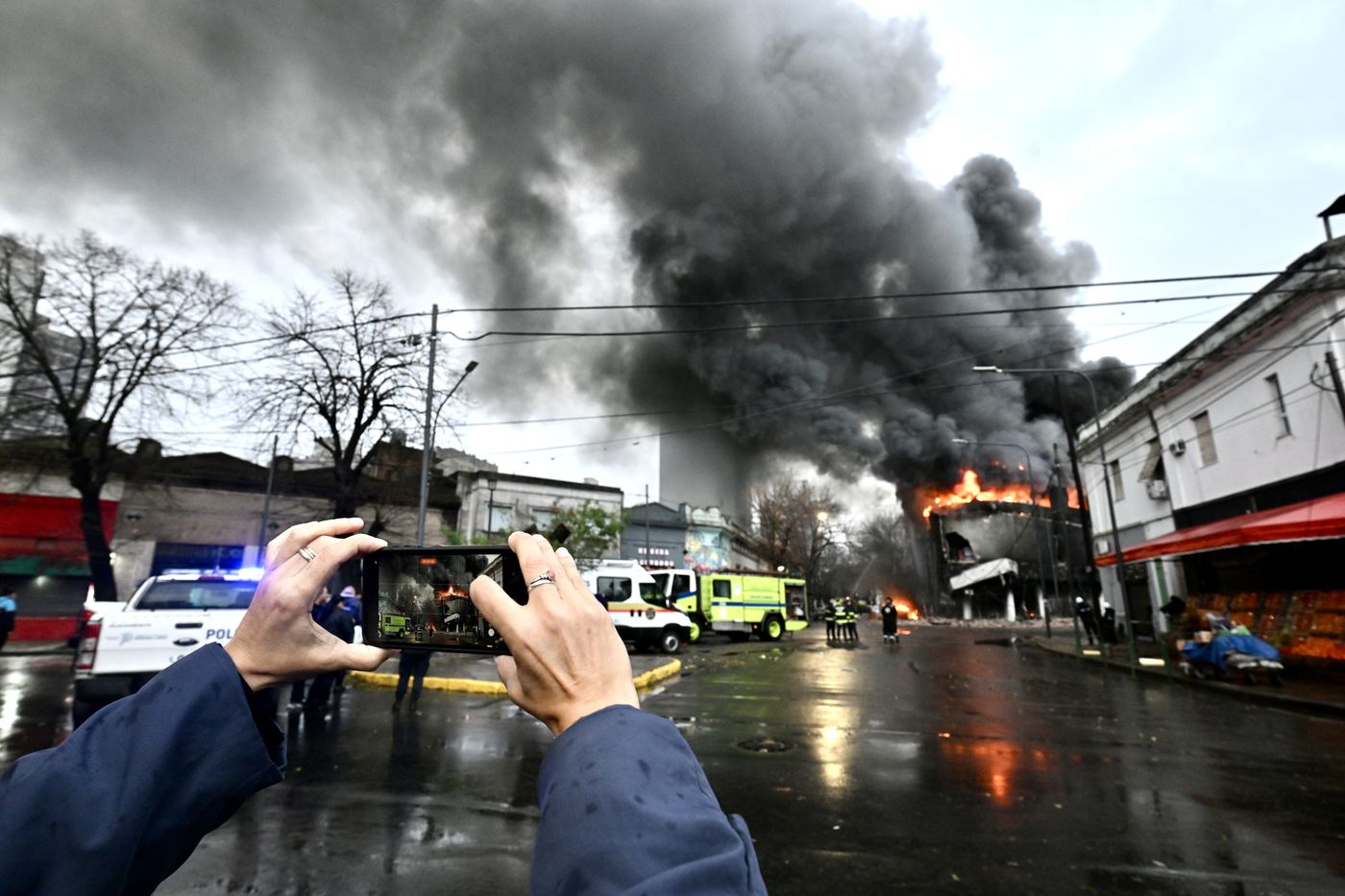 Incendio y derrumbe en el depósito (5).JPG