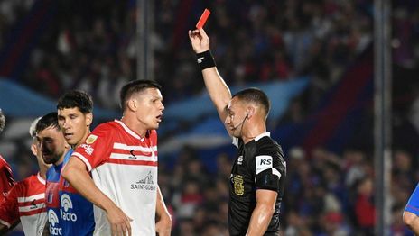 Guido Carrillo expulsado