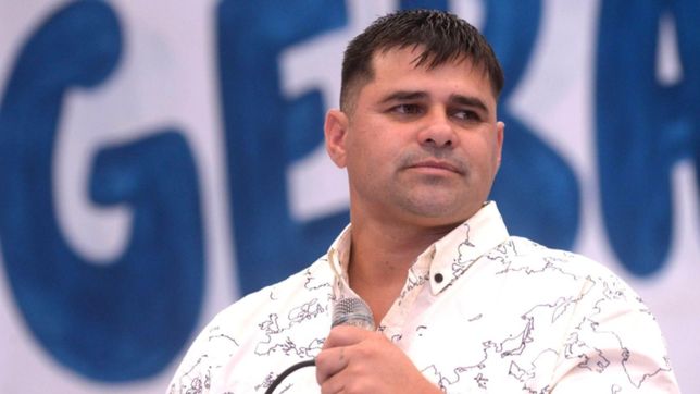 la uocra la plata al rojo vivo: allanaron a tobar tras el ataque a huevazos al pata medina