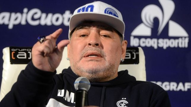 maradona propuso un novedoso plan para ayudar a los jugadores del ascenso en la cuarentena por el coronavirus