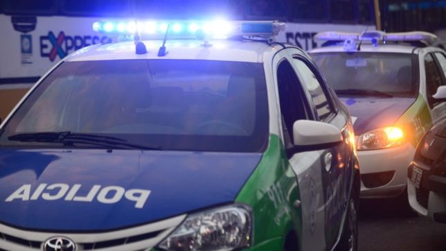 un hombre dejo encerradas a su pareja y su hija y las salvaron los vecinos por los gritos