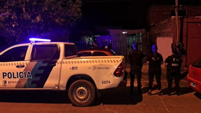 tras una serie de allanamientos detuvieron a un hombre que vendia droga en berisso