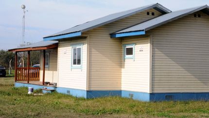 De madera y hasta tres dormitorios: así son las casas canadienses de la UNLP