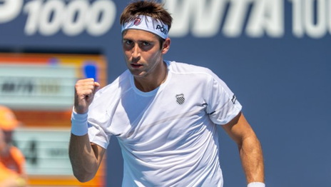 Etcheverry ganó un partidazo y hace historia en el Master de Miami Etcheverry ganó un partidazo y hace historia en el Master de Miami