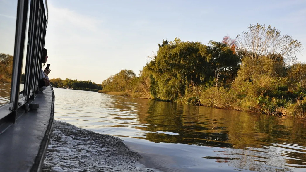 Paseo en yate y navegación a vela en el Río de la Plata: las atractivas propuestas de Berisso