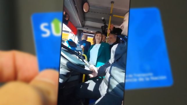 bullrich se subio a un micro para mostrar que si circulan y no tenia saldo en la sube