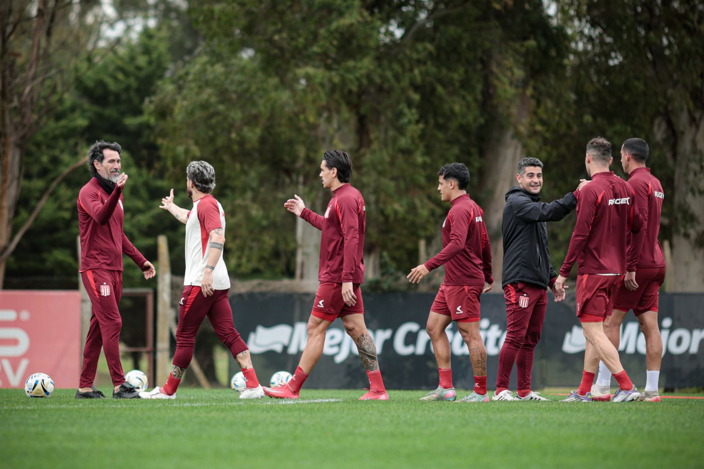 Entrenamiento Estudiantes Domínguez
