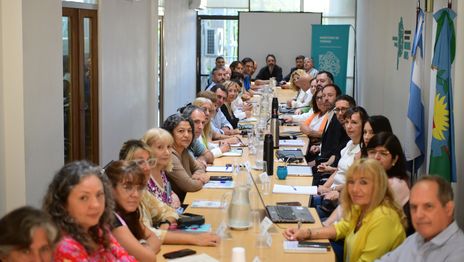 ¿Cómo es la oferta que Provincia presentará en paritarias a los estatales y docentes?