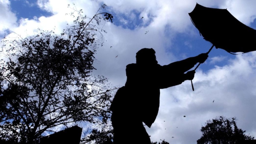 Ya es Naranja el alerta por los vientos en La Plata