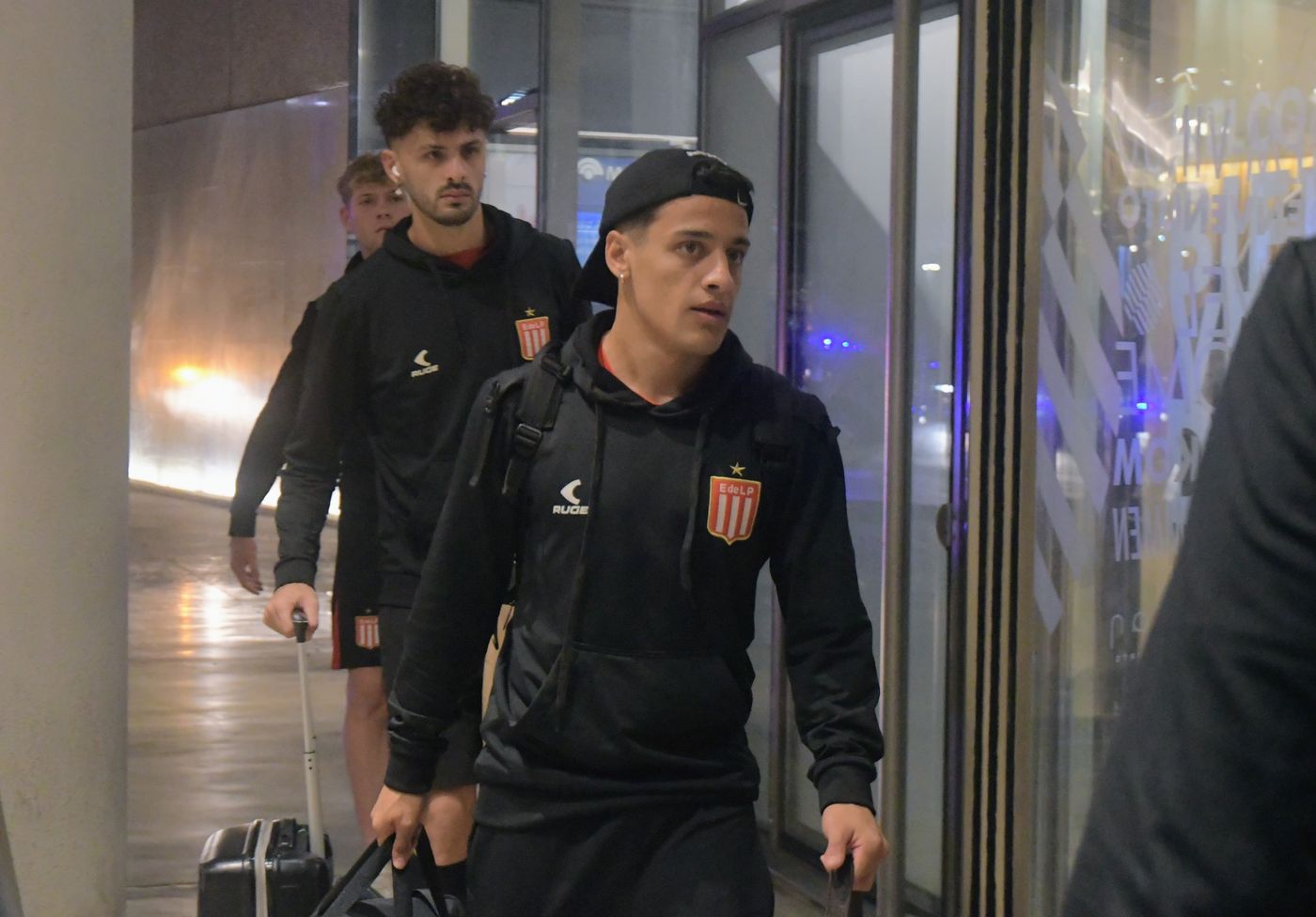 Plantel Estudiantes llegada Rosario Palacios 2.jfif