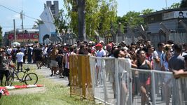locura y filas eternas de los hinchas de estudiantes para asegurarse la entrada para la final locura y filas eternas de los hinchas de estudiantes para asegurarse la entrada para la final