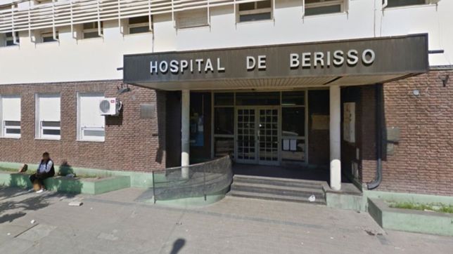 violenta pelea vecinal en berisso: un joven recibio una punalada y termino internado