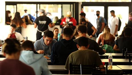 Horarios, sedes, menús y precios: todo lo que hay que saber del Comedor Universitario de la UNLP Horarios, sedes, menús y precios: todo lo que hay que saber del Comedor Universitario de la UNLP