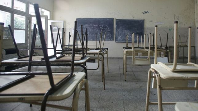 ¿vuelven las clases este lunes? la provincia pedira la conciliacion obligatoria para evitar el paro docente