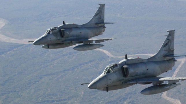 aviones militares sobrevuelan el cielo platense y sorprenden a los vecinos: ¿que paso?