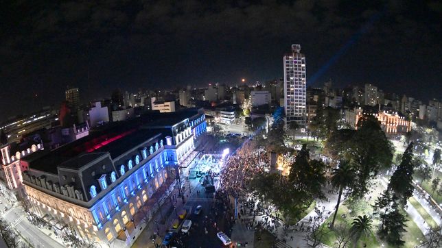 el renovado pasaje dardo rocha volvio a brillar con musica, danza, luces y expresiones artisticas