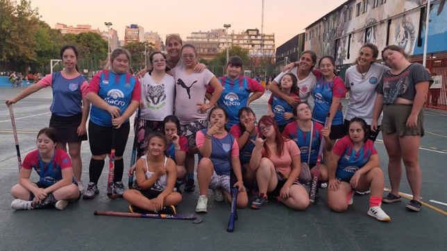 hockey inclusivo: lionas y liones lanzan un bono solidario para viajar al encuentro nacional en tucuman
