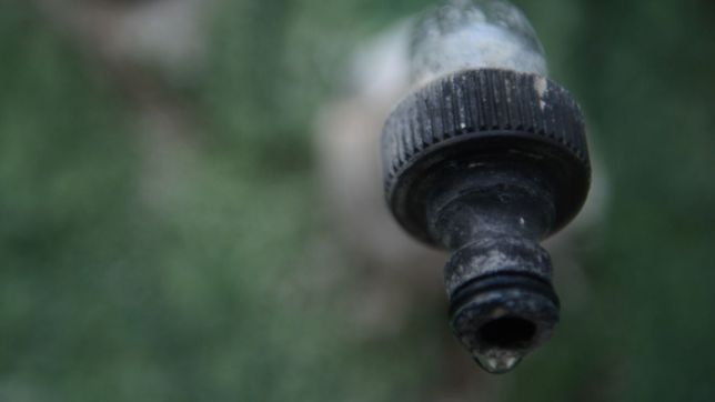 advierten que podria faltar agua en un sector de la plata por obras de reparacion de absa