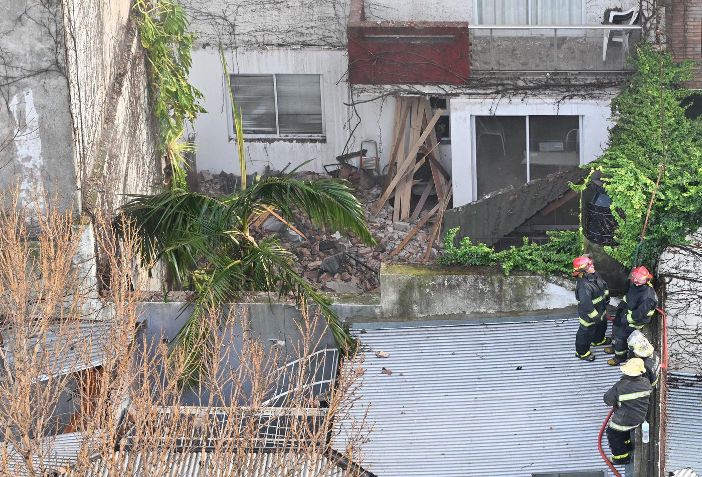 Incendio y derrumbe en diagonal 77 (4)