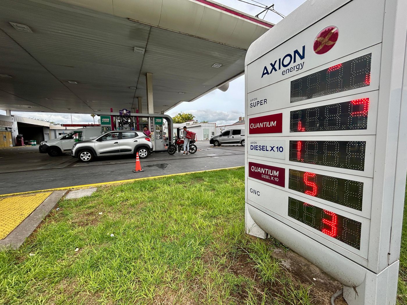 Estación de sevicio Axion nafta combustibles (5).jpeg