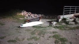 rescataron a un surfista que habia desaparecido mientras navegaba rescataron a un surfista que habia desaparecido mientras navegaba