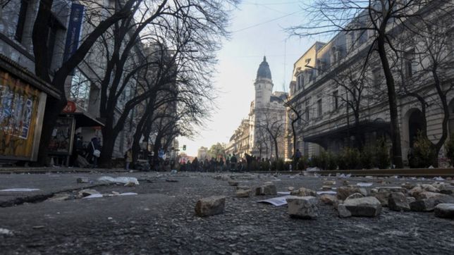 asi quedo el centro de la plata despues de la feroz represion en la marcha de astilleros