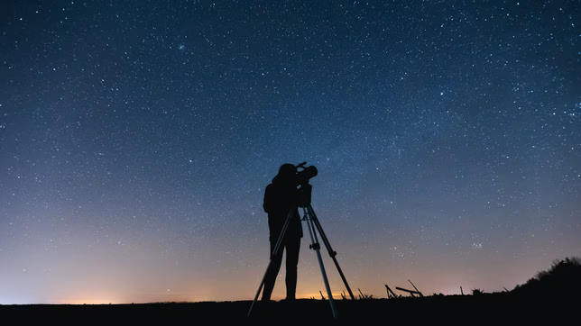 convocan a una observacion astronomica abierta y gratuita en el parque civico de berisso
