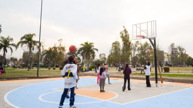 ya se pueden usar las nuevas canchas de futbol tenis y basquet de la avenida 32