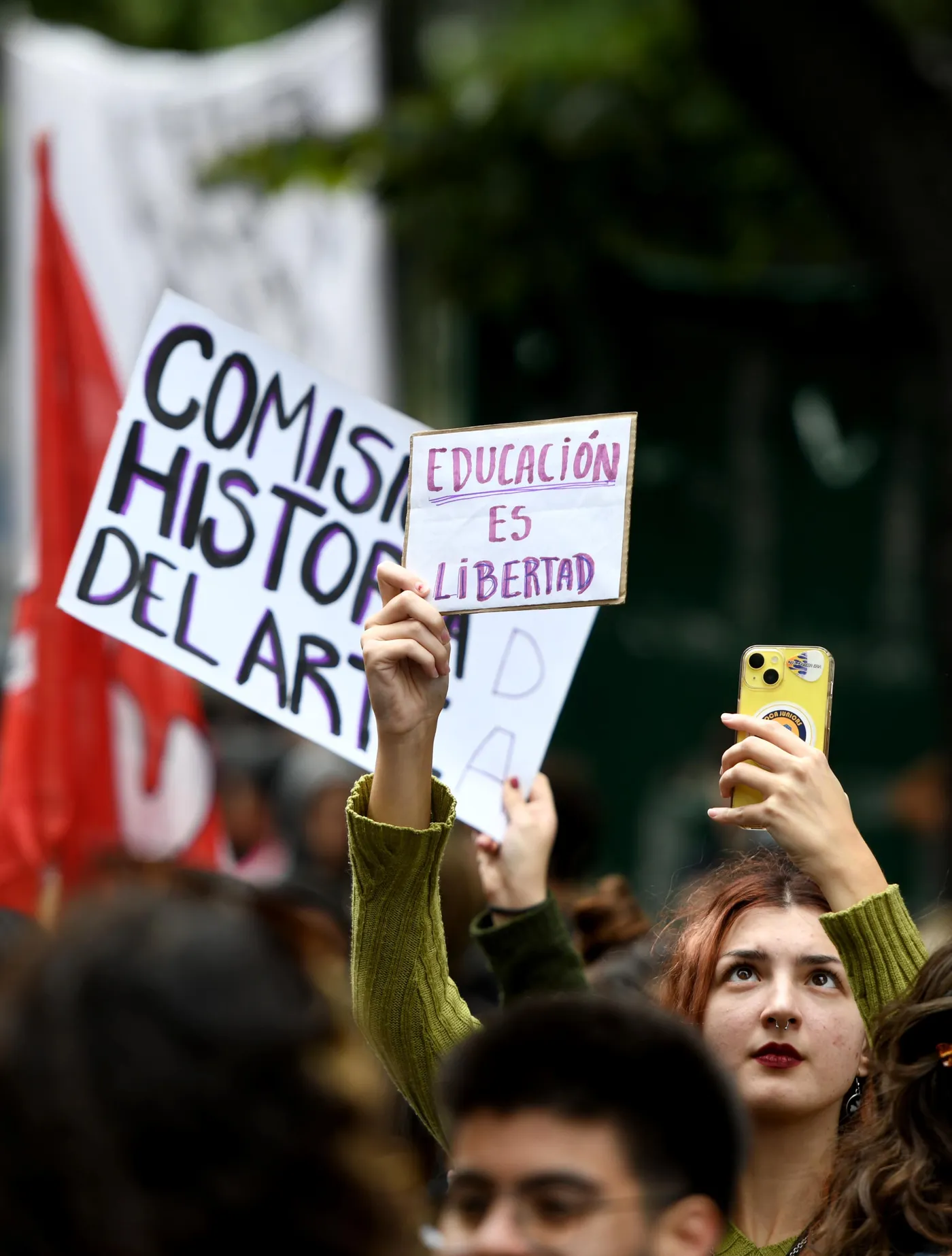 La comunidad educativa de la UNLP impulsa un plan de lucha para defender la educación pública.   
